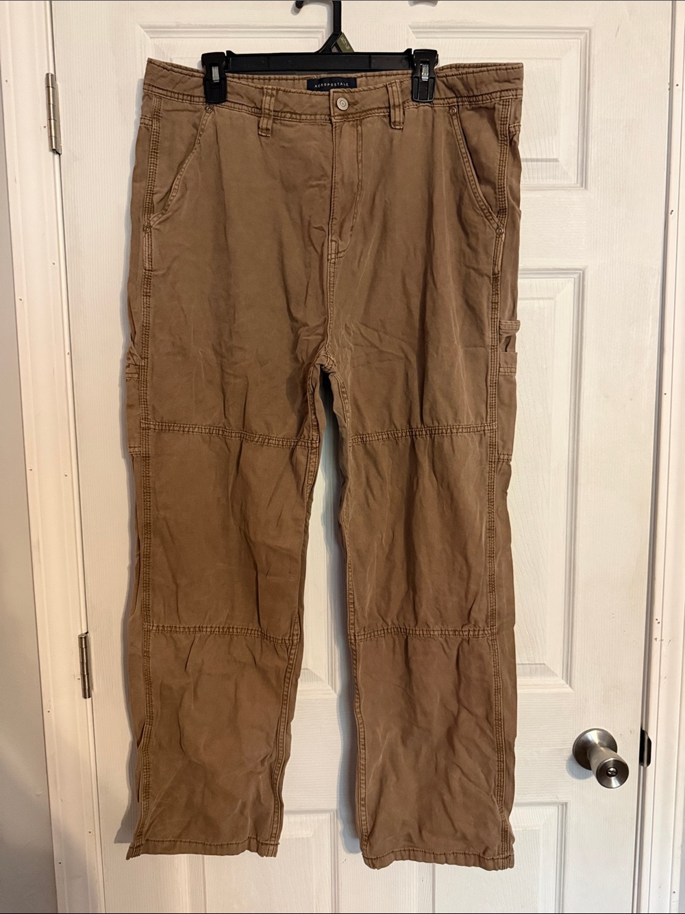 Aeropostale Men’s Tan Cargo Pants